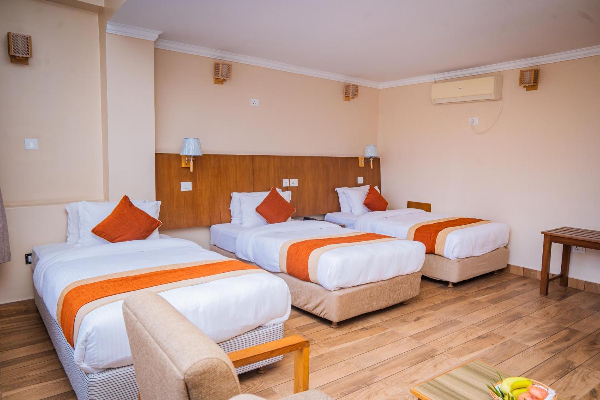 Hotel Fewa Camp Pokhara Exteriör bild