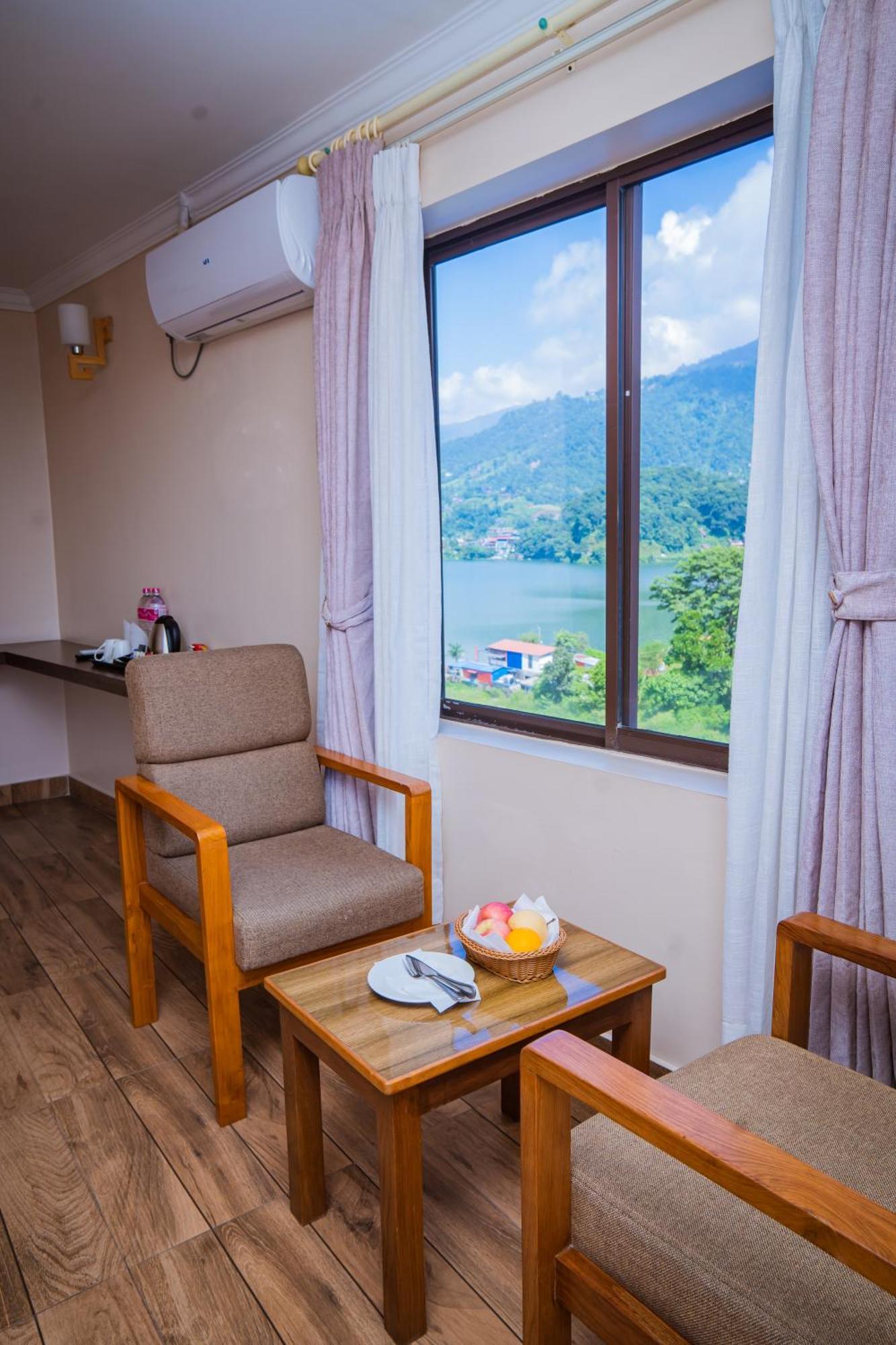 Hotel Fewa Camp Pokhara Exteriör bild