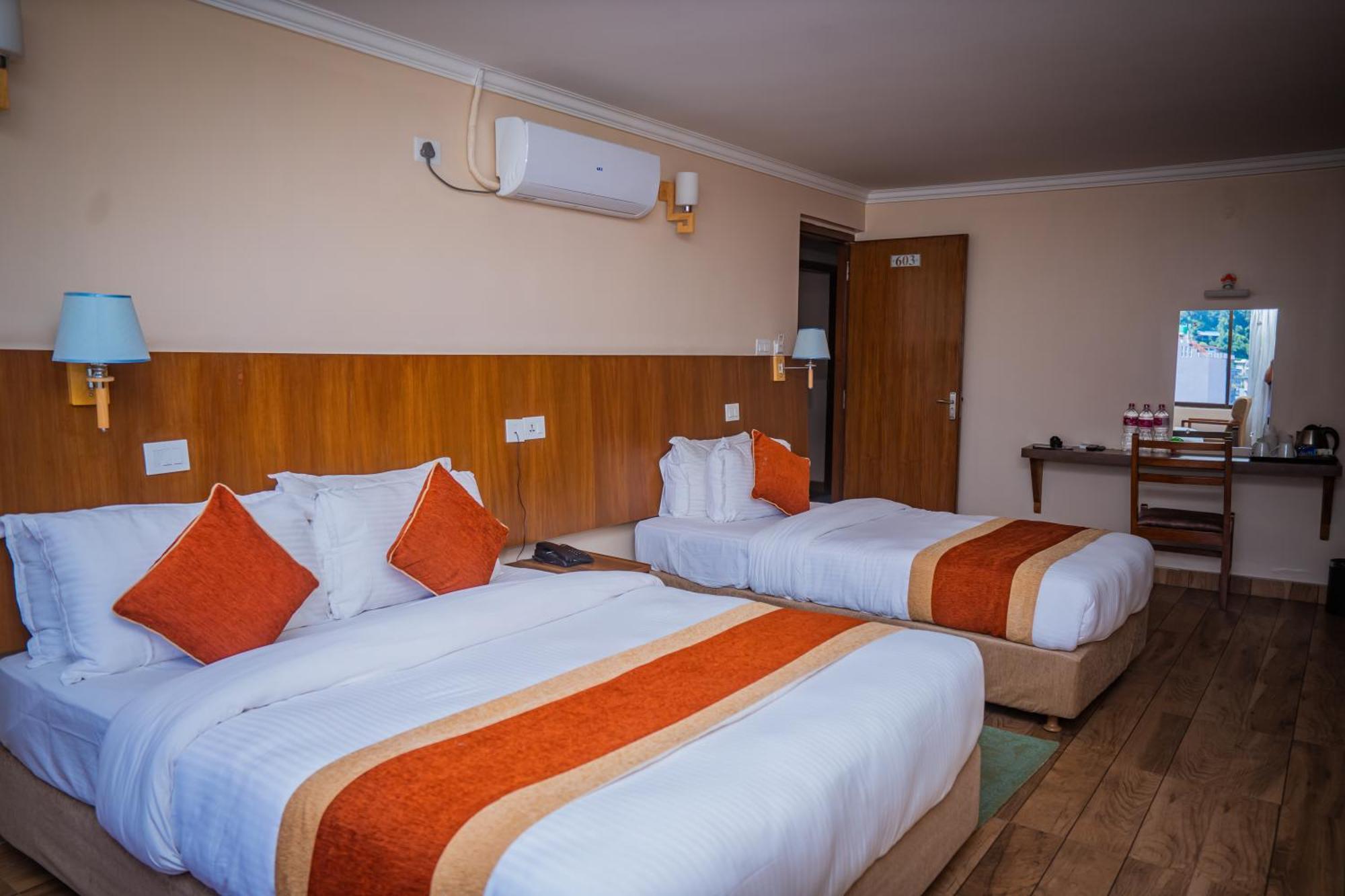 Hotel Fewa Camp Pokhara Exteriör bild